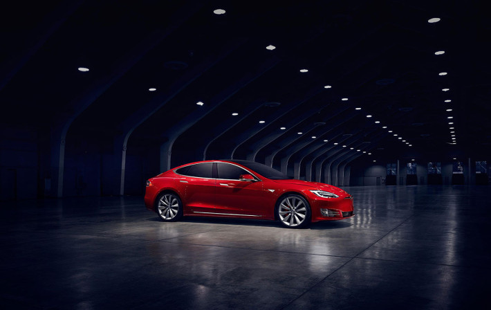 Tesla facelift
