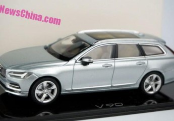 New Volvo v90 liquid blue