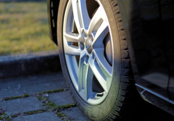 Vårstäda bilen
